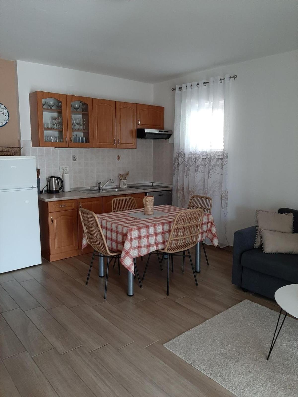 פורת Apartman Mima מראה חיצוני תמונה